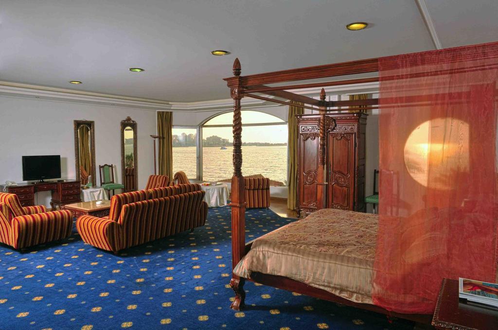 Arcada Marina Hotel Jounieh Room photo