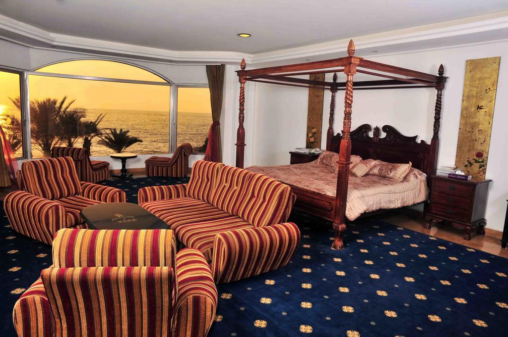 Arcada Marina Hotel Jounieh Room photo