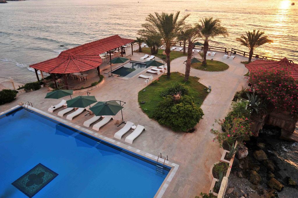 Arcada Marina Hotel Jounieh Exterior photo