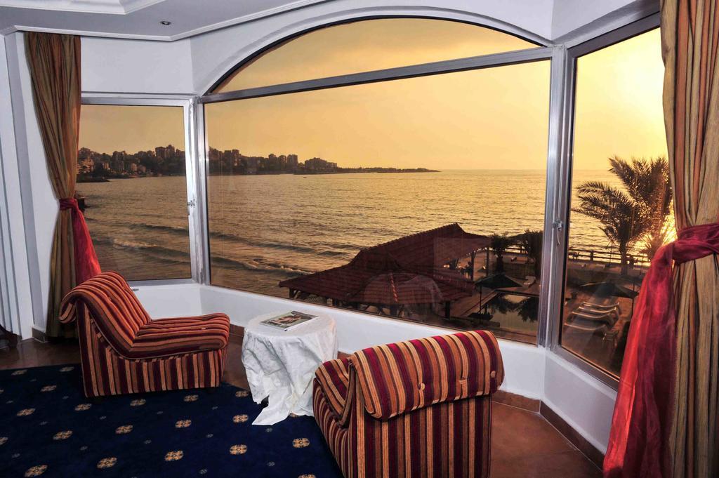 Arcada Marina Hotel Jounieh Room photo